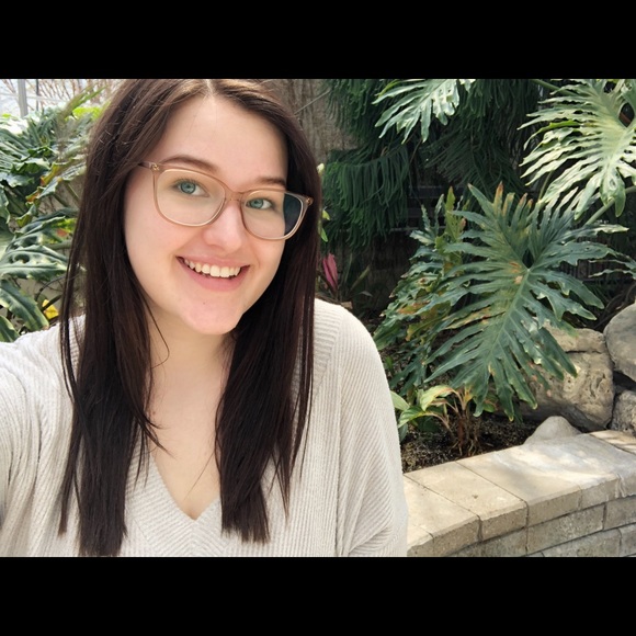 Meet your Posher, Brianne - Picture 1 of 1